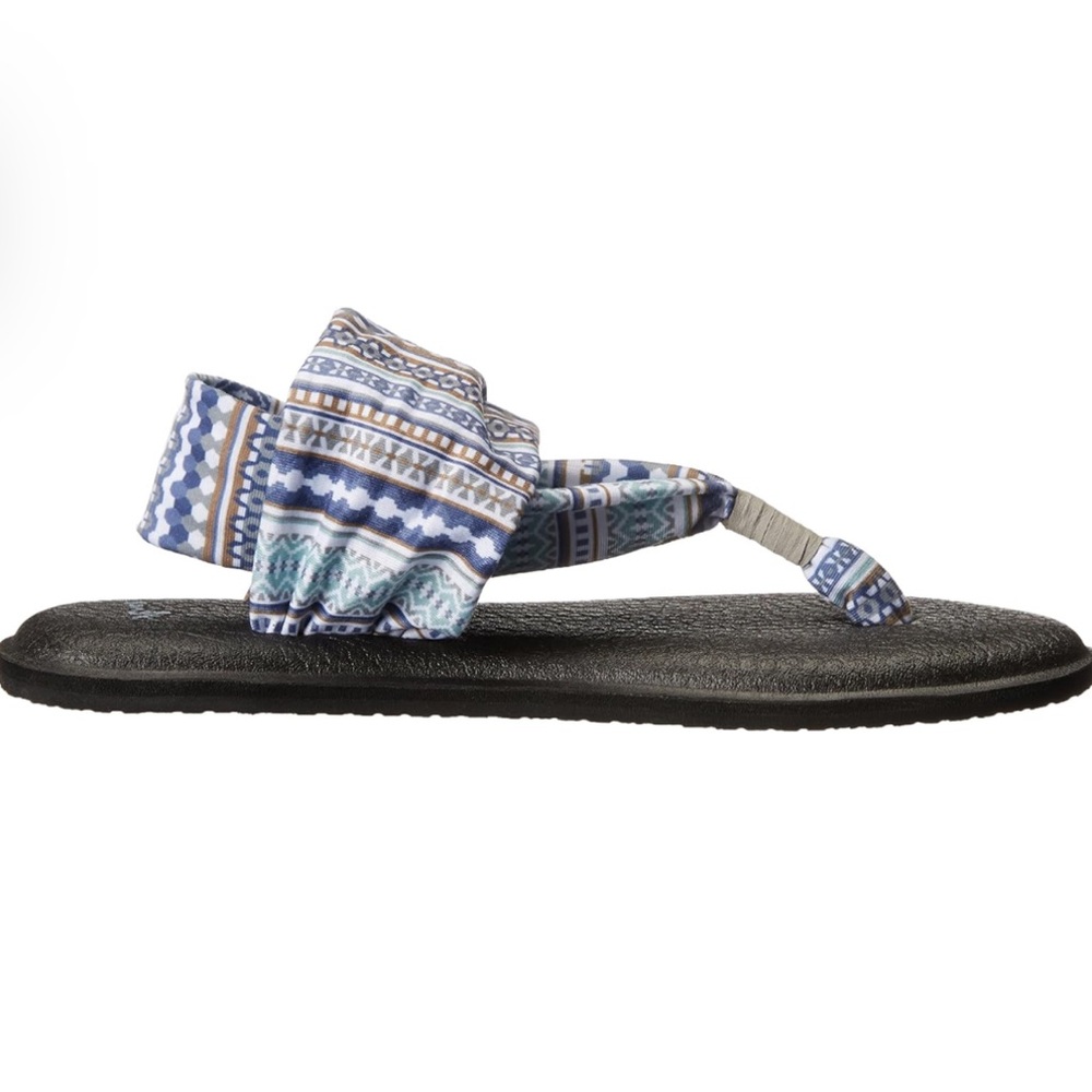 Sanuk Women’s 8 Yoga Mat Sling Back Sandals in Lead Grey Lanai Blanket Print